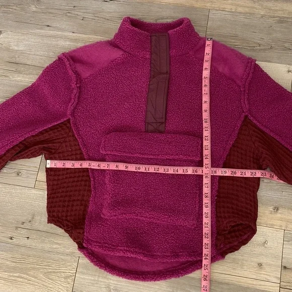 Urban Outfitters BDG Kas Sherpa Pieced
Oversized Pullover Sweatshirt Plum/Purple - Picture 16 of 16